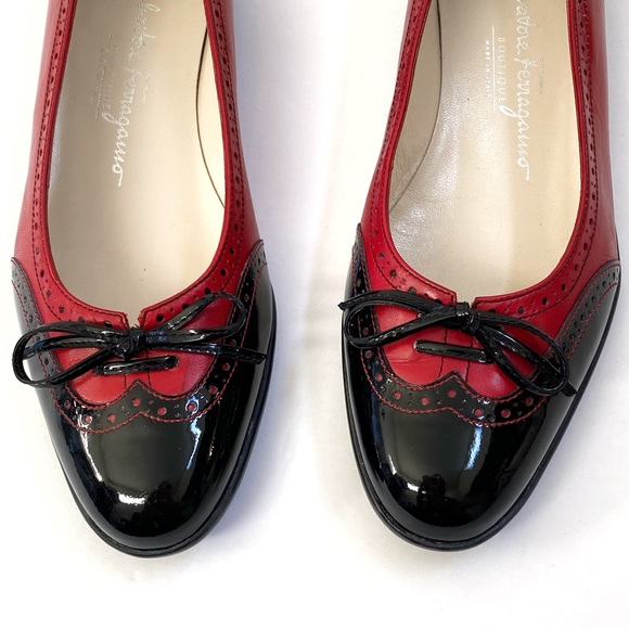 SALVATORE FERRAGAMO black patent red leather Oxford round toe bow ballet flats - Picture 3 of 12
